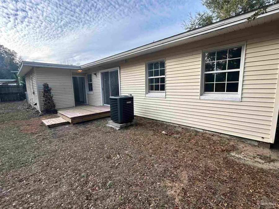 923 S Madison Dr, Pensacola, FL 32505 - Image #3