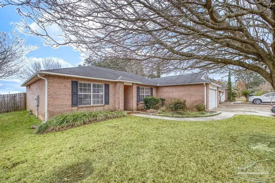 2816 Silent Wood Dr, Cantonment, FL 32533 - Image #2