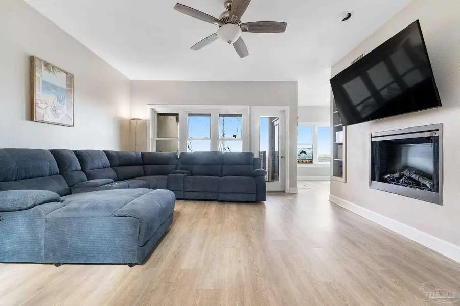 116 Baybridge Dr, Gulf Breeze, FL 32561 - Image #2