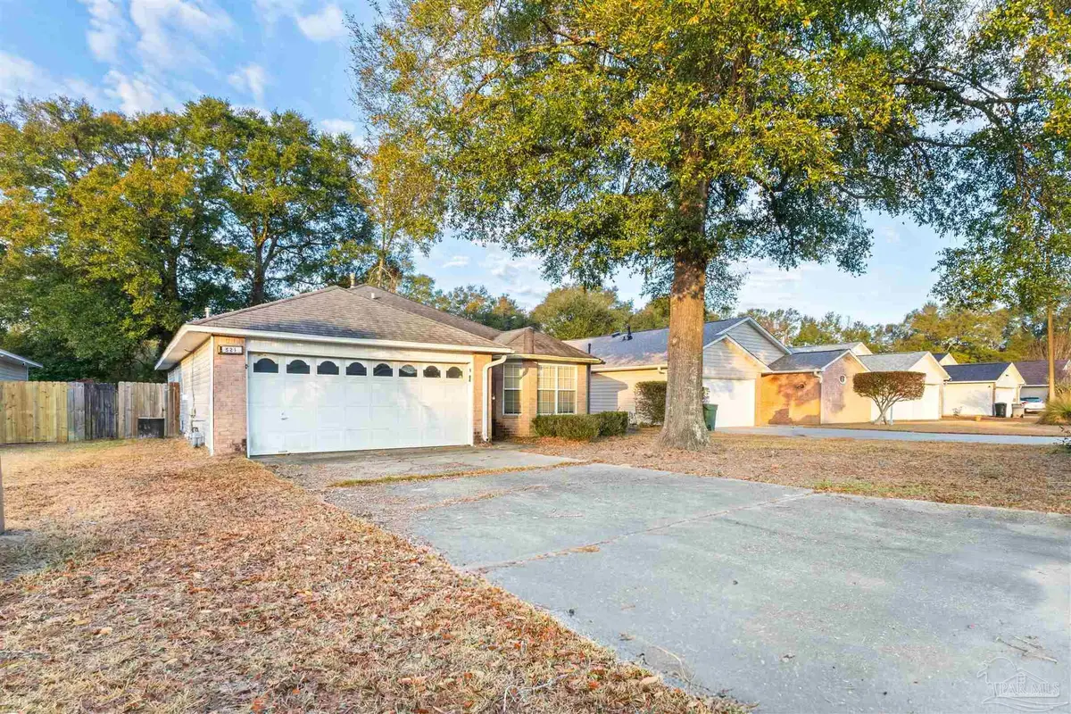 521 Desert Oak Dr, Pensacola, FL 32514 - Image #1