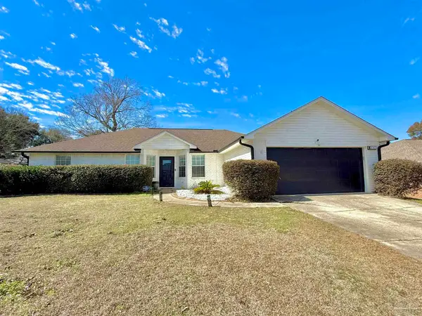 3101 Lost Creek Dr, Cantonment, FL 32533