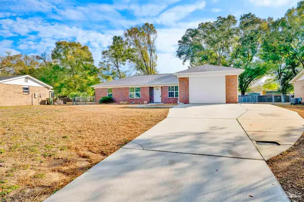 2794 King St, Pensacola, FL 32526