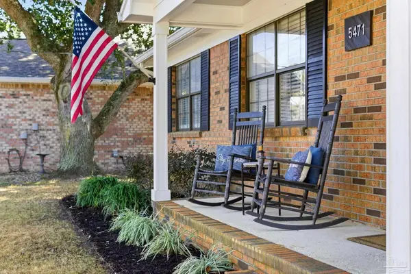5471 Bonanza Dr, Gulf Breeze, FL 32563