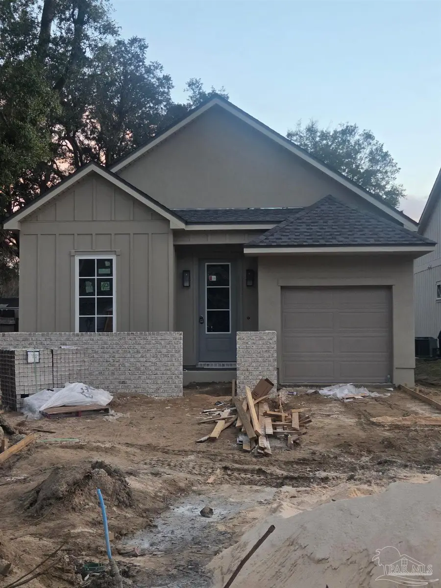 1613 E Yonge St, Pensacola, FL 32501 - #2