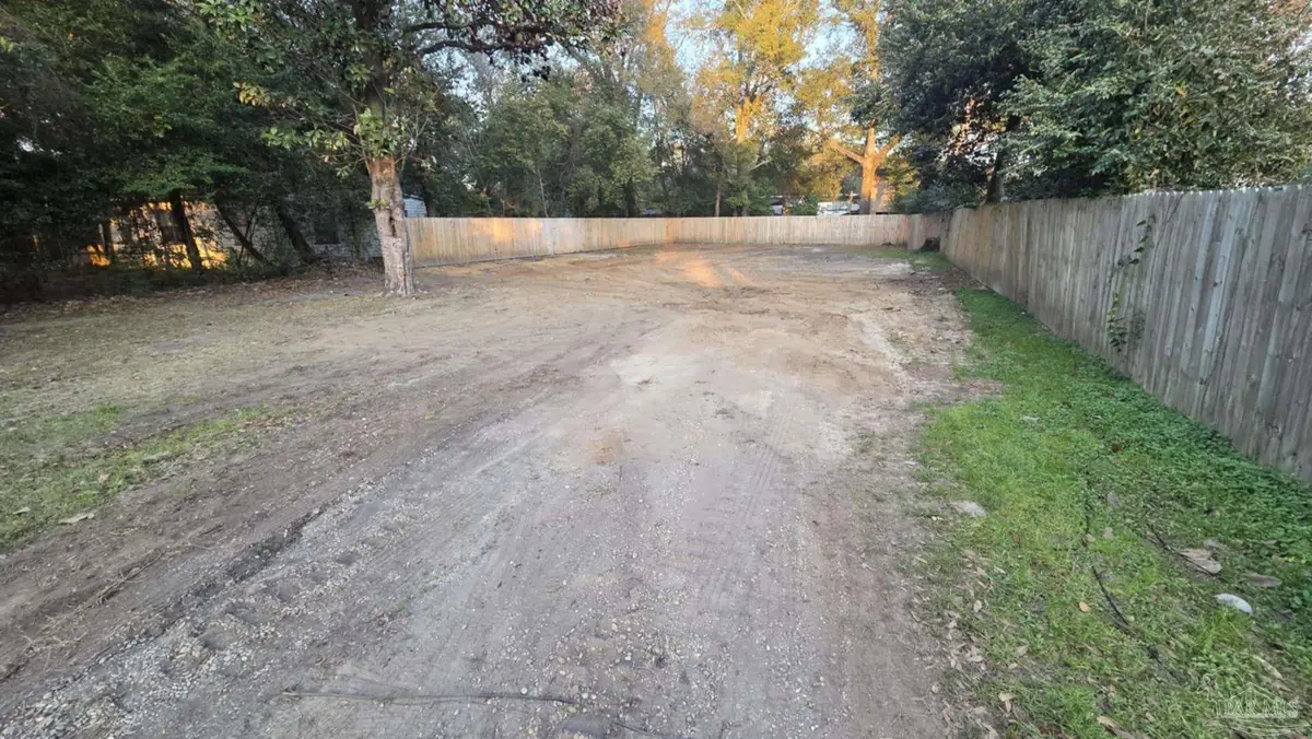 6410 Skyline Dr, Milton, FL 32570 - #1