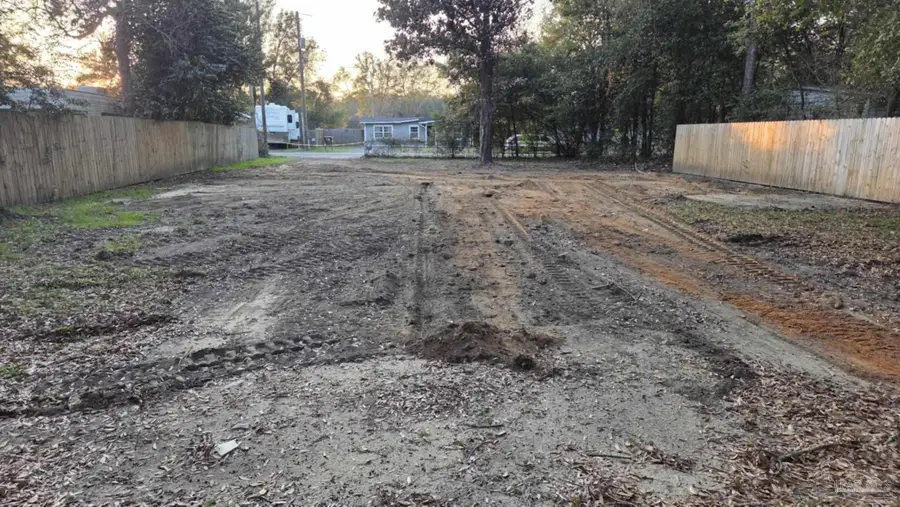 6410 Skyline Dr, Milton, FL 32570 - #3