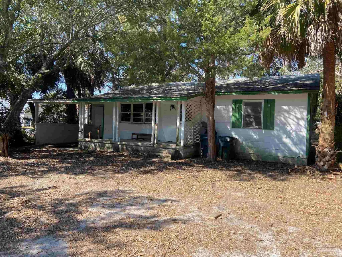 3710 Stonewall Ave, Pensacola, FL 32507 - #1