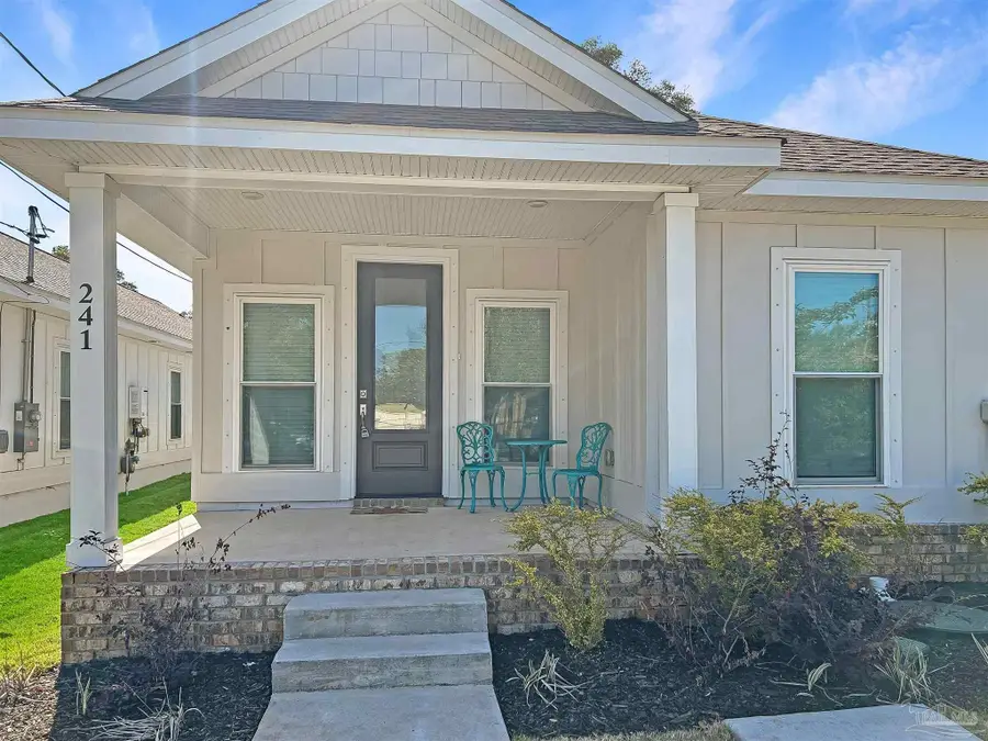 241 N H St, Pensacola, FL 32502 - #3