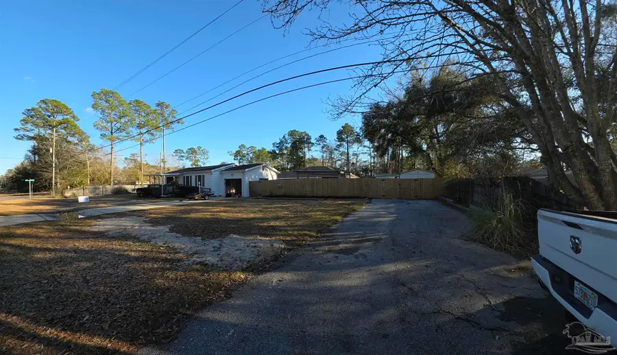 5225 Santa Cruz, Milton, FL 32583 - #2