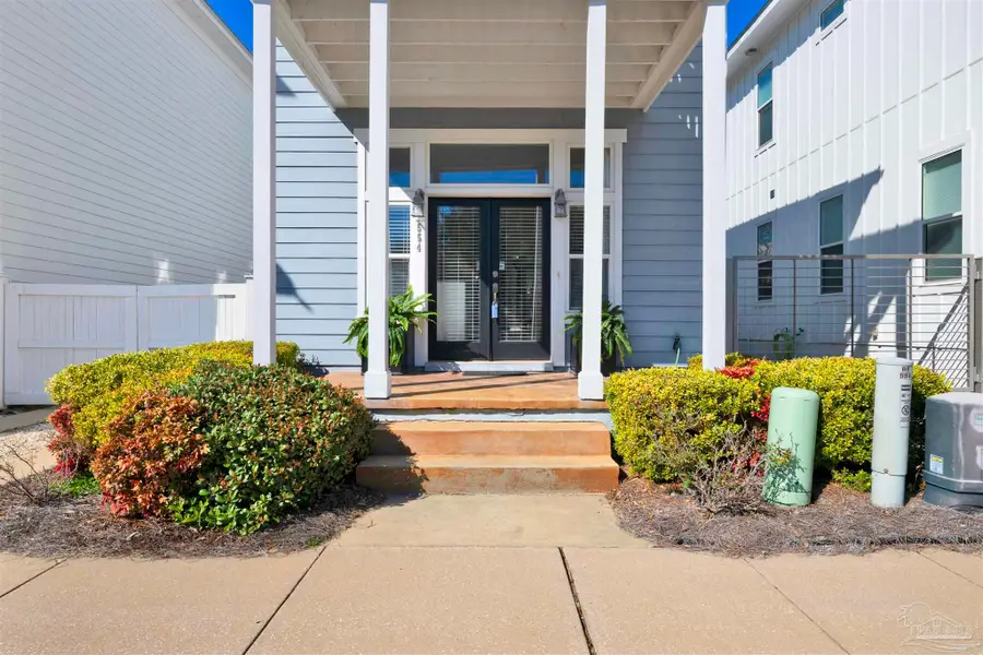 554 Santos St, Pensacola, FL 32504 - #2