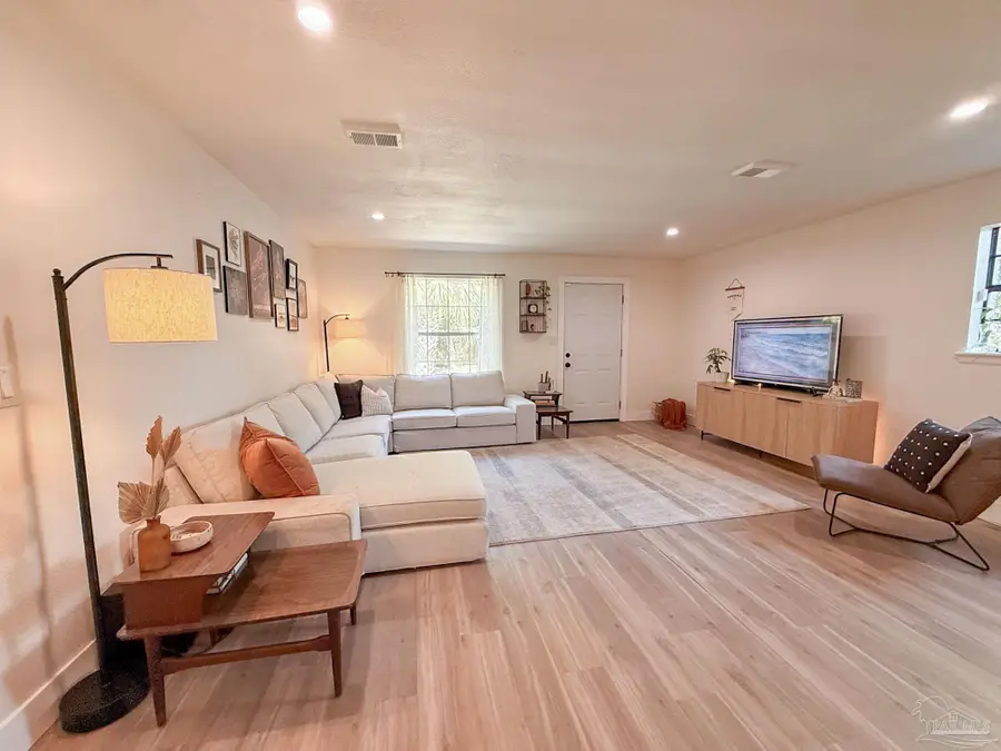 1322 Dexter Ave, Pensacola, FL 32507 - #3