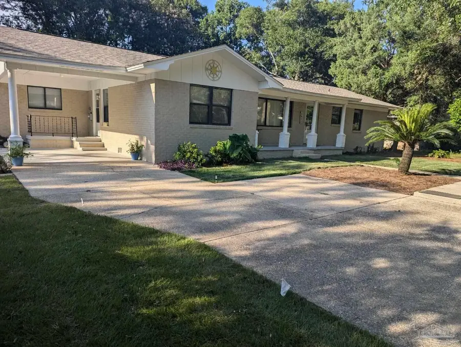 426 Fairpoint Dr, Gulf Breeze, FL 32561 - #2