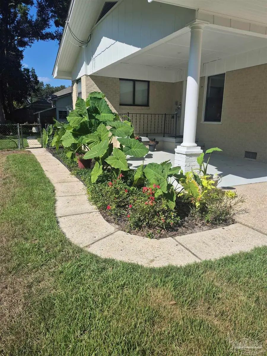 426 Fairpoint Dr, Gulf Breeze, FL 32561 - #3