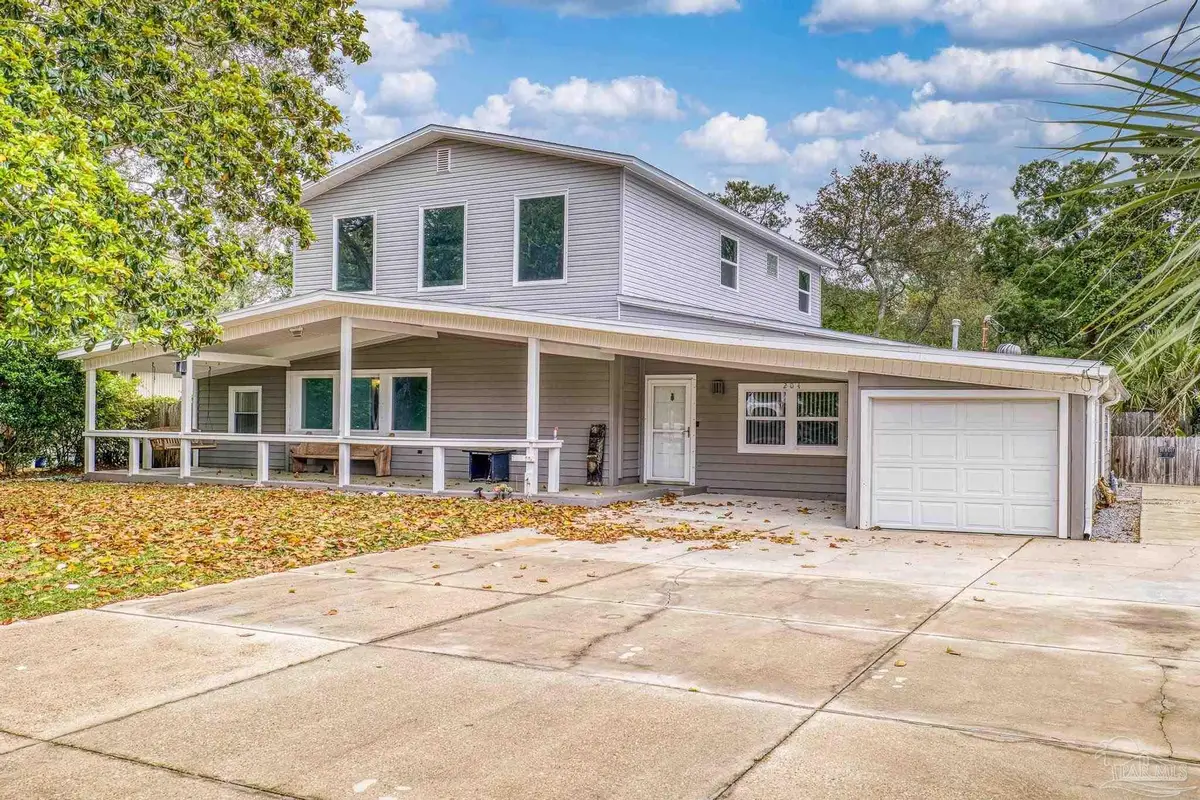 204 Camelia St, Gulf Breeze, FL 32561 - #1