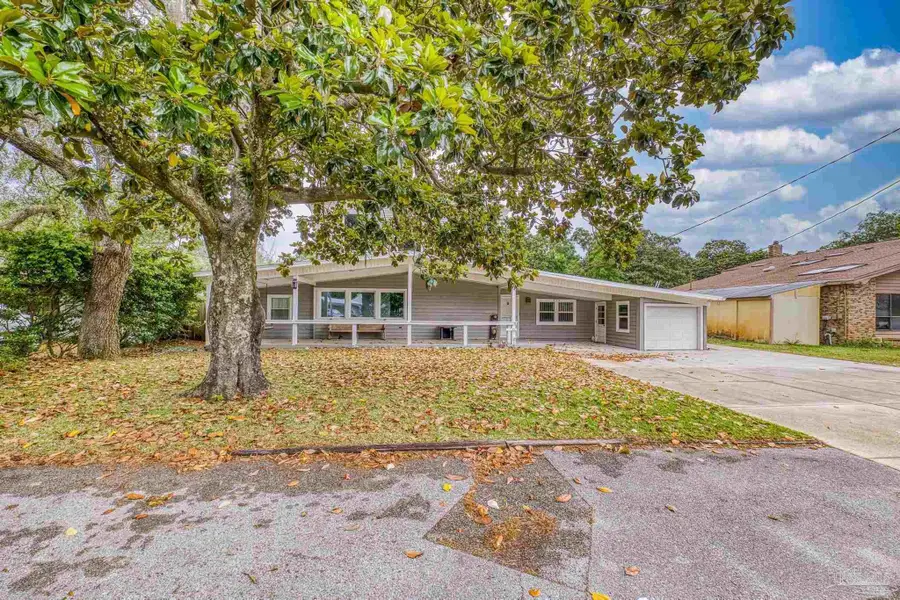 204 Camelia St, Gulf Breeze, FL 32561 - #3