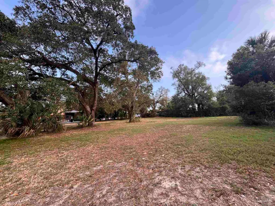 1005 W Lloyd St, Pensacola, FL 32503 - #3
