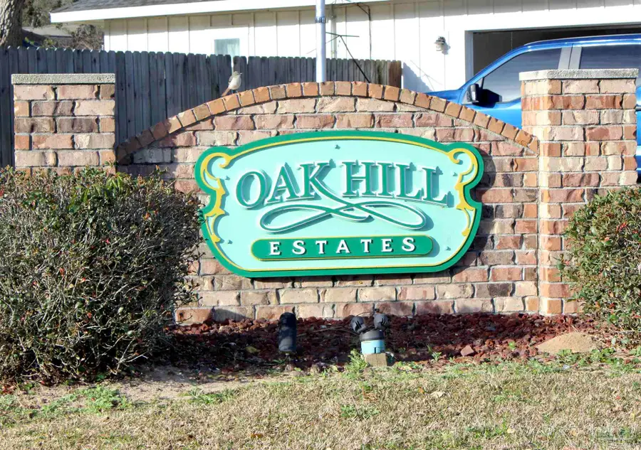 10889 Country Ostrich Dr, Pensacola, FL 32534 - #2