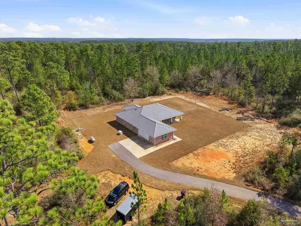 1828 Lewis Rd, Milton, FL 32570