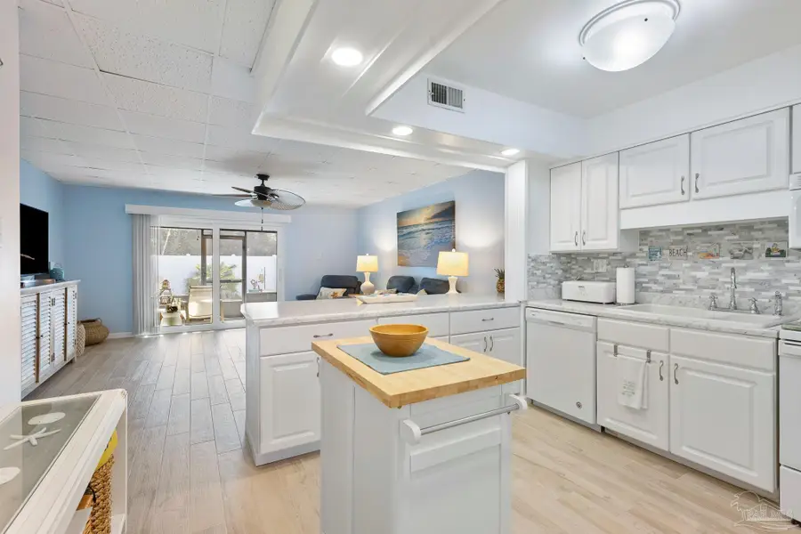 201 Pensacola Beach Rd #C8, Gulf Breeze, FL 32561 - #2