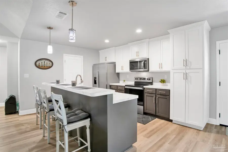 4606 Yorkshire Ave, Pensacola, FL 32506 - #3