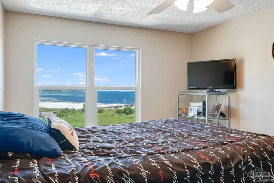 200 Pensacola Beach Rd #D2, Gulf Breeze, FL 32561 - #2