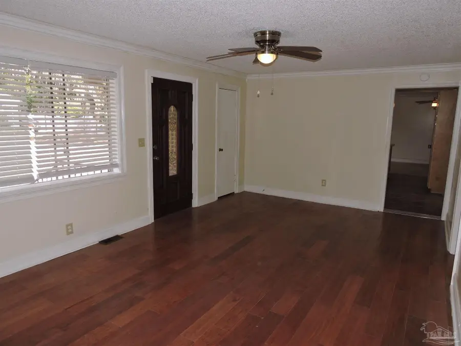 6807 Chaffin St, Milton, FL 32570 - #3