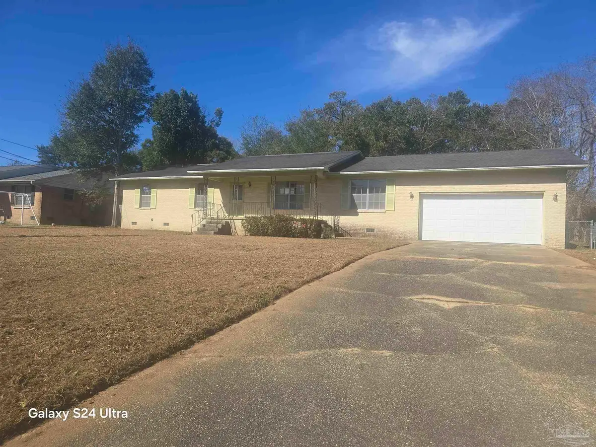 6227 Vicksburg Dr, Pensacola, FL 32503 - #1