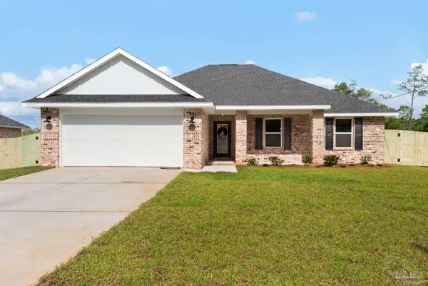 7949 Twin Lake Dr, Milton, FL 32583