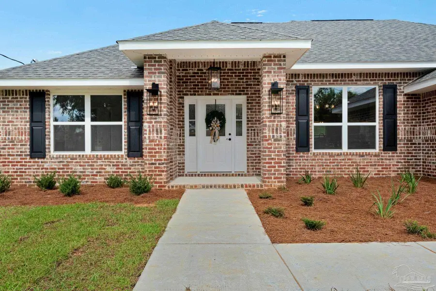 7953 Twin Lake Dr, Milton, FL 32583 - #2