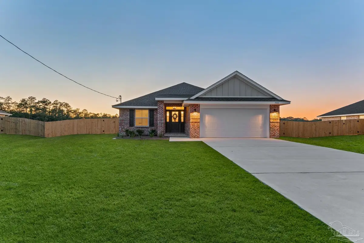 7961 Twin Lake Dr, Milton, FL 32583 - #1