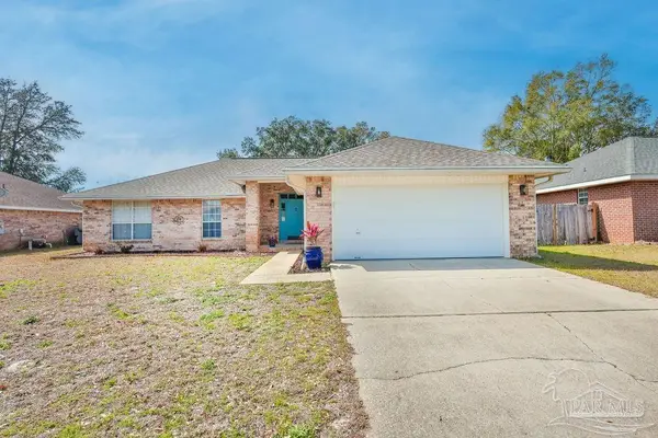 6935 Kapok Dr, Milton, FL 32583