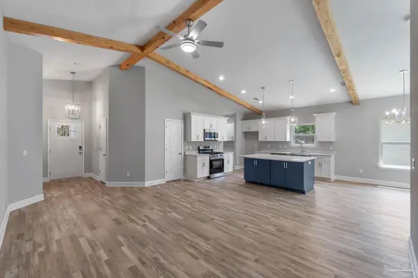 8328 Vickie St, Pensacola, FL 32514