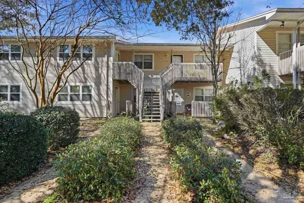 1200 Shoreline Dr #413, Gulf Breeze, FL 32561