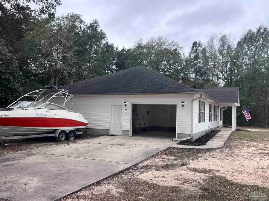 3041 N 17th Ave, Milton, FL 32583 - #3
