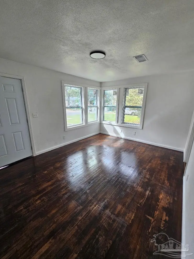 26 Kennington Dr, Pensacola, FL 32507 - #2