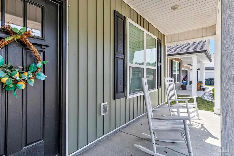 213 Camellia Dr, Cantonment, FL 32533 - #2