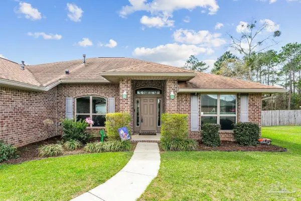 897 Jacobs Way, Cantonment, FL 32533