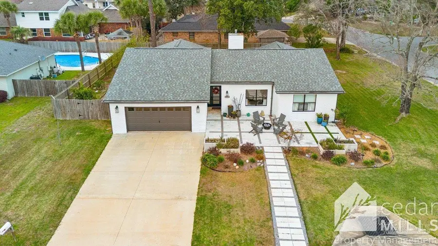 975 Grand Canal St, Gulf Breeze, FL 32563 - #2