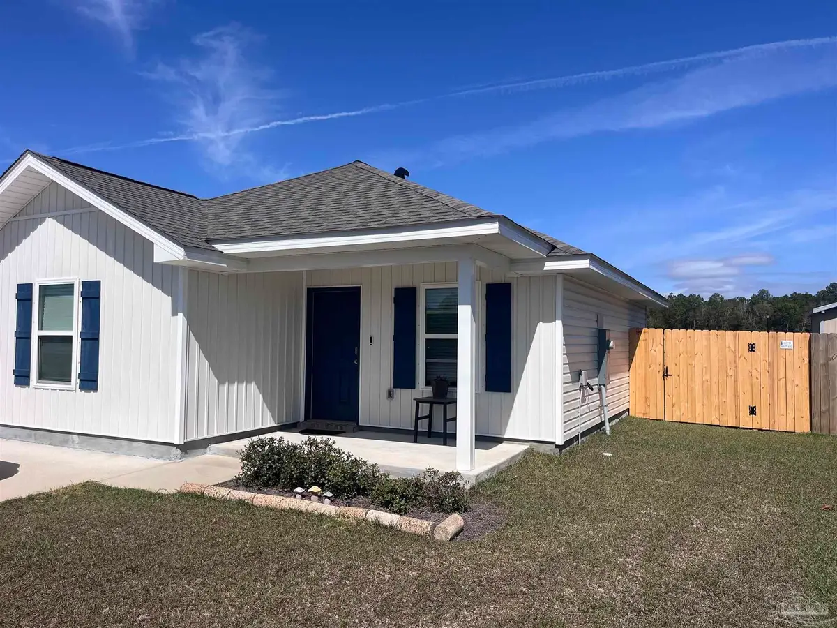 6249 Firefly Dr, Milton, FL 32583 - #1