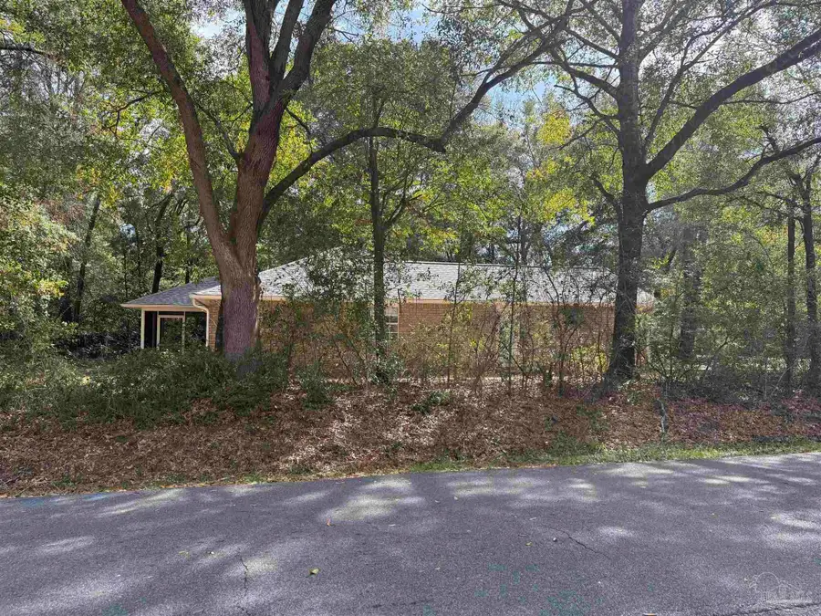 5700 Charmonte Way, Pace, FL 32571 - #2