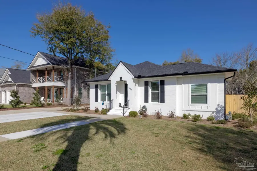 1834 E Hernandez St, Pensacola, FL 32503 - #2
