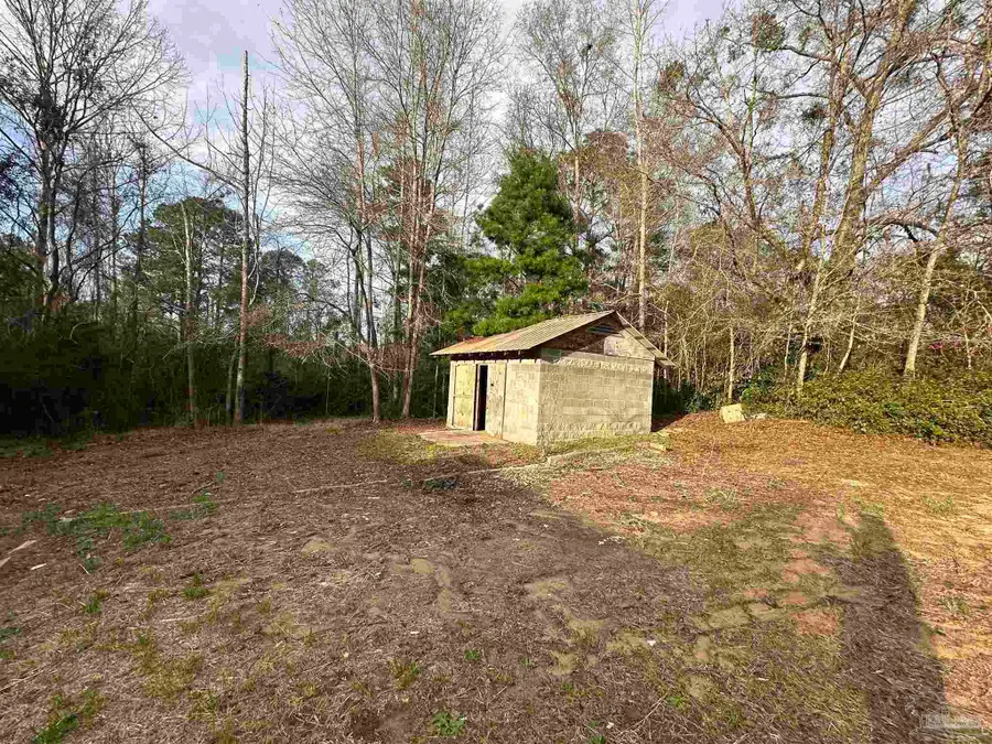 222 Vann Cir, Laurel Hill, FL 32567 - #2