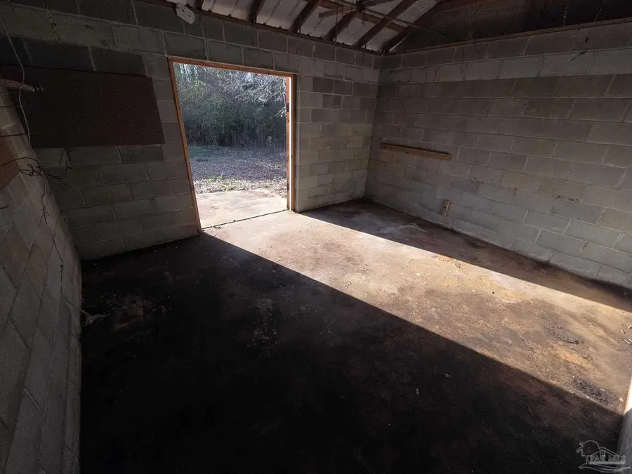 222 Vann Cir, Laurel Hill, FL 32567 - #3