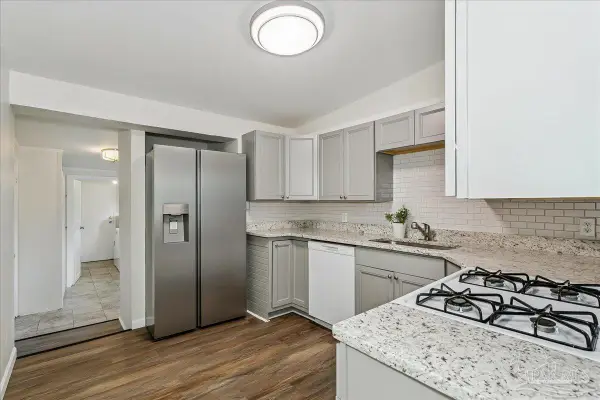 10 Cloverland Ct, Pensacola, FL 32505