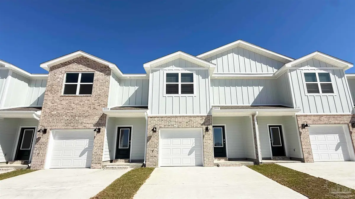 2633 Cliff Hollow Cir, Gulf Breeze, FL 32563 - #1