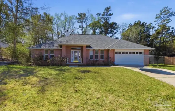 811 Shadow Ridge Dr, Pensacola, FL 32514