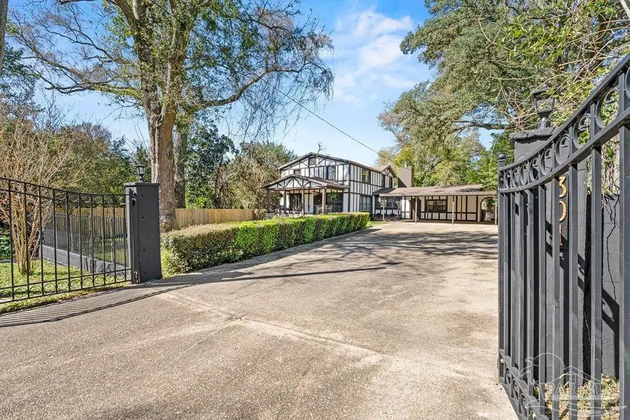 301 Grandview St, Pensacola, FL 32505 - #2