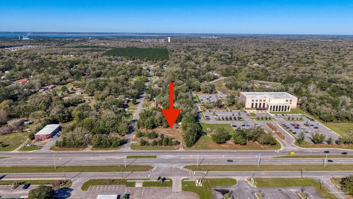 3981 Avalon Blvd, Milton, FL 32583 - #1