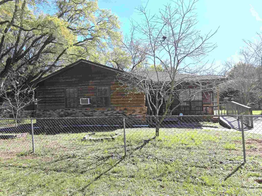 335 Vera St, Pensacola, FL 32514 - #2