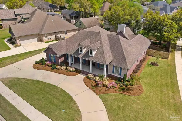 5917 Dahoon Dr, Pensacola, FL 32526